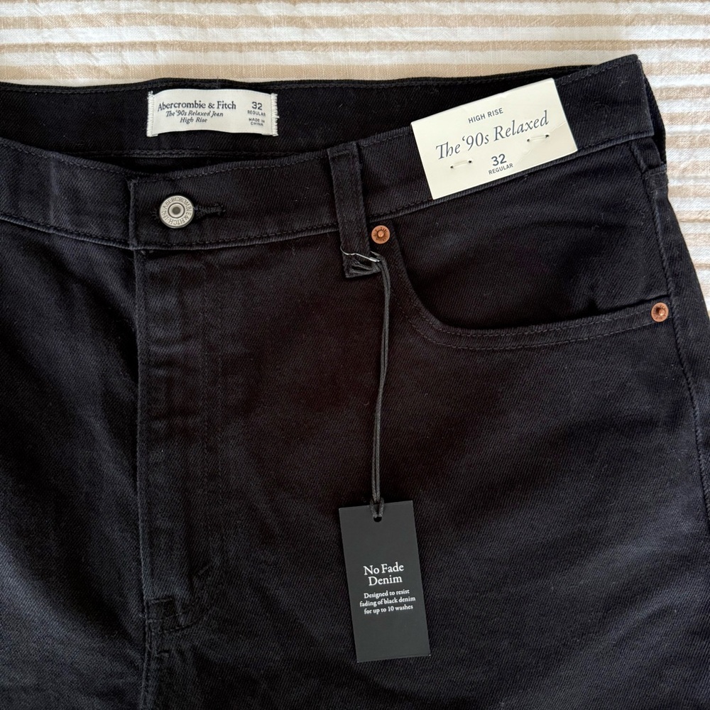 Abercrombie & Fitch The 90s Relaxed Jeans